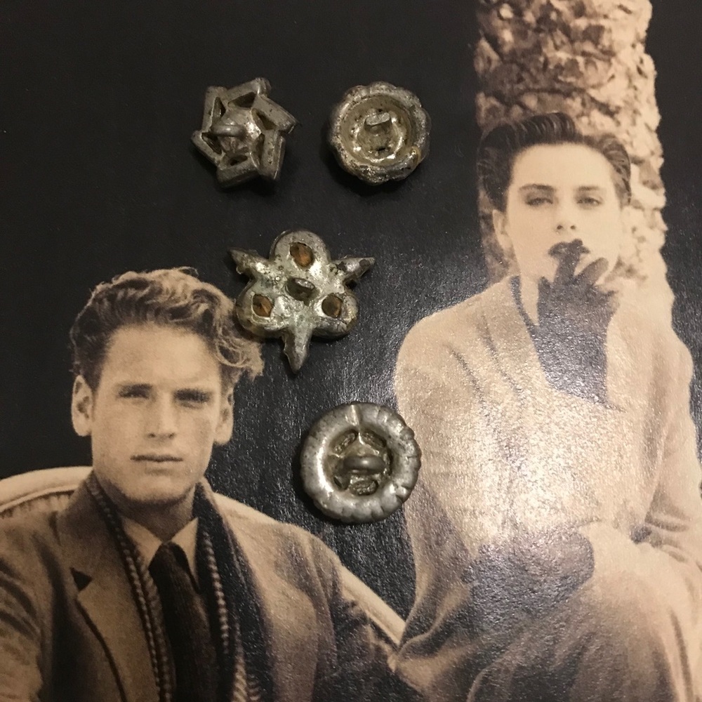 1920’s Rhinestone Buttons - Picture 3 of 3